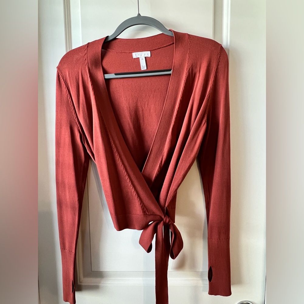 Leith Rust Wrap Top